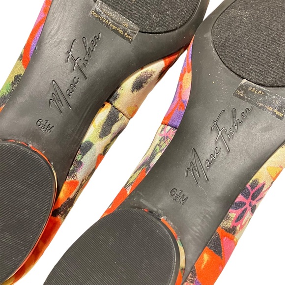 Marc Fisher Colorful Bright Floral Print Pointed Flats - Picture 8 of 14